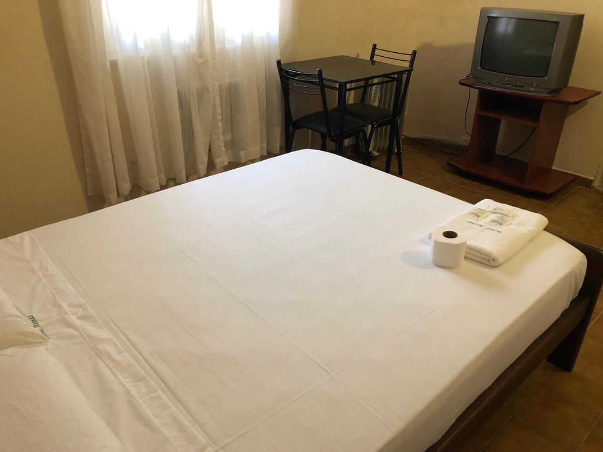 Hotel Atenas Buenos Aires Buitenkant foto